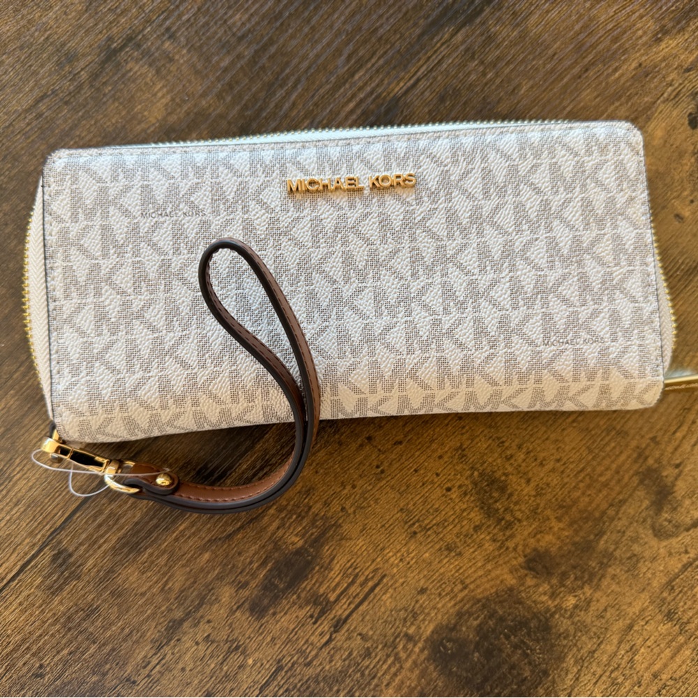 Michael Kors wallet